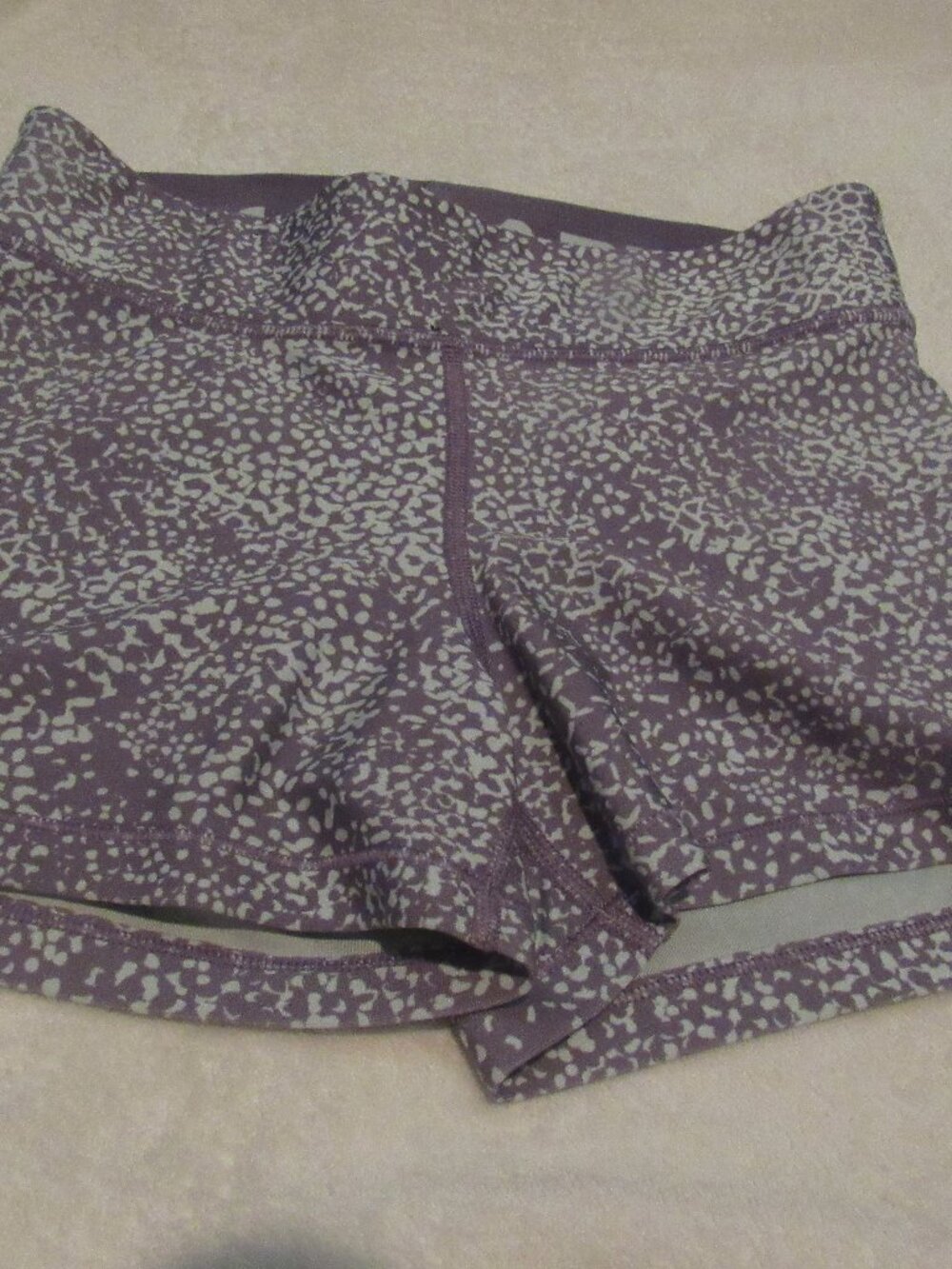 Under Armour Gray/Green Compression Shorts No Size Tag Medium?